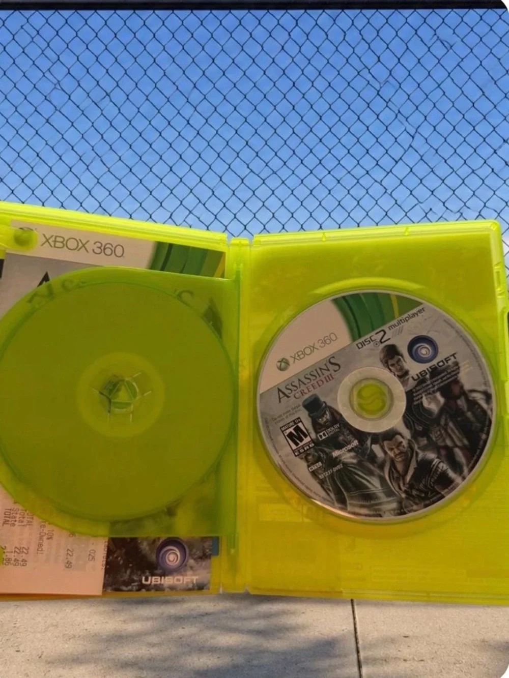 Assassin's Creed III (Xbox 360) - Ubisoft - Neon Green Case
